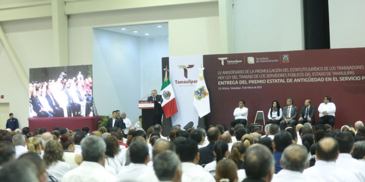 Dignifica Américo Villarreal sueldos de base trabajadora del Gobierno de Tamaulipas