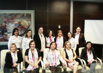 Más oportunidades de empleo para mujeres, coinciden Secretaria del Trabajo y AMPROVIC