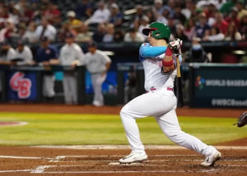 México dio voltereta y se impuso 5-4 a Puerto Rico en Clásico Mundial de Béisbol