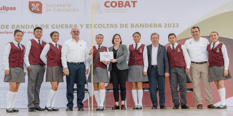 Premia SET a ganadores del concurso de escoltas y bandas de guerra del Cobat