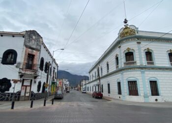 El frío matinal y puente de primavera, alejan del bullicio al Centro Histórico de Cd. Victoria