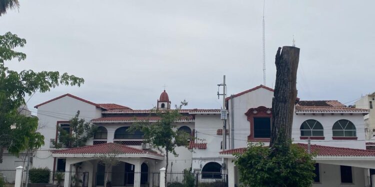 El frío matinal y puente de primavera, alejan del bullicio al Centro Histórico de Cd. Victoria