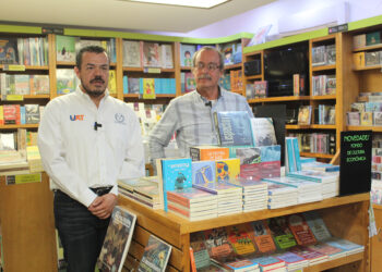Rector de la UAT inaugura en el campus Tampico librería FCE –  EDUCAL