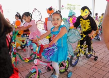 Dan bienvenida a la primavera en el CECUDI del DIF Tamaulipas