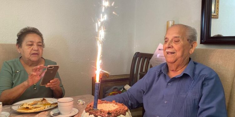 Festeja 85 años de vida el periodista tamaulipeco Benito García Islas