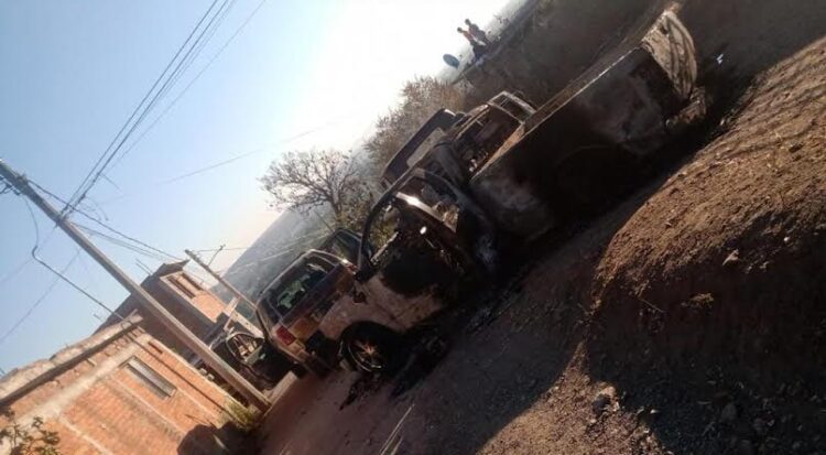 Jornada violenta en Tarímbaro, Michoacán, deja 5 muertos y unidades calcinadas