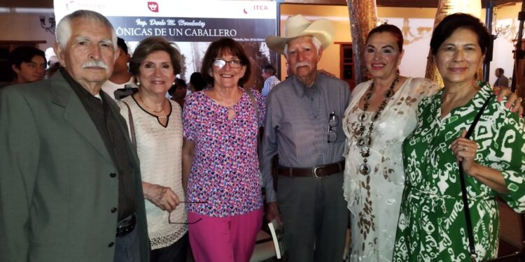 Presentan en la Pinacoteca de Tamaulipas el libro “Crónicas de un Caballero”
