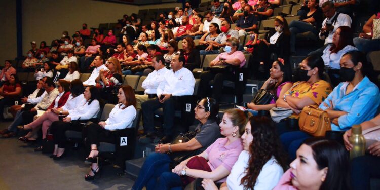 Promueve SET foro para concientizar a padres y madres sobre la educación especial