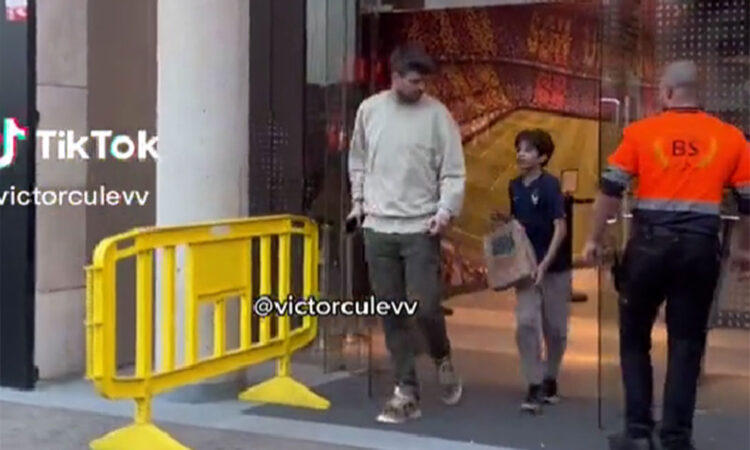 Gerard Piqué habría olvidado a uno de sus hijos en tienda