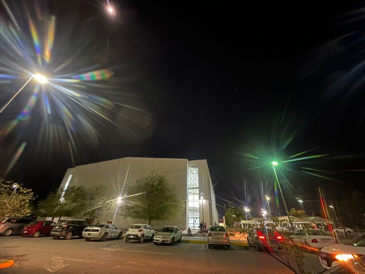 Mejoran la iluminación del Polideportivo “Ing. Américo Villarreal Guerra”