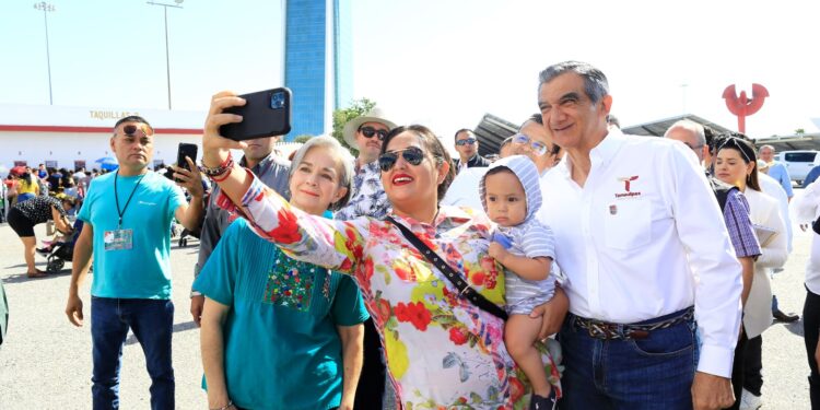 Gobernador y presidenta del DIF celebran a la gran familia tamaulipeca con DIFZANIA