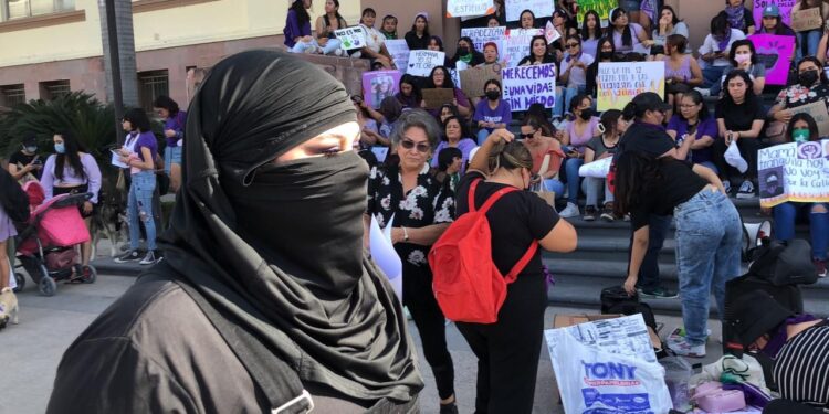 Marchan feministas en Cd. Victoria, denuncia acoso y exigen respeto