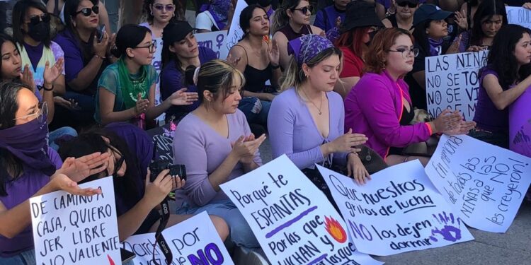 Marchan feministas en Cd. Victoria, denuncia acoso y exigen respeto