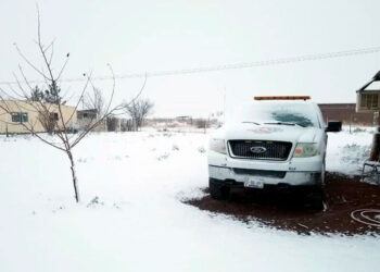 Por nevada cierran tramo carretero en Chihuahua