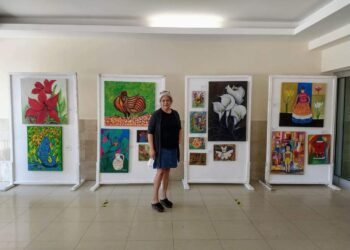 Expone Olivia Malibrán pinturas en Hospital Regional del IMSS-Victoria