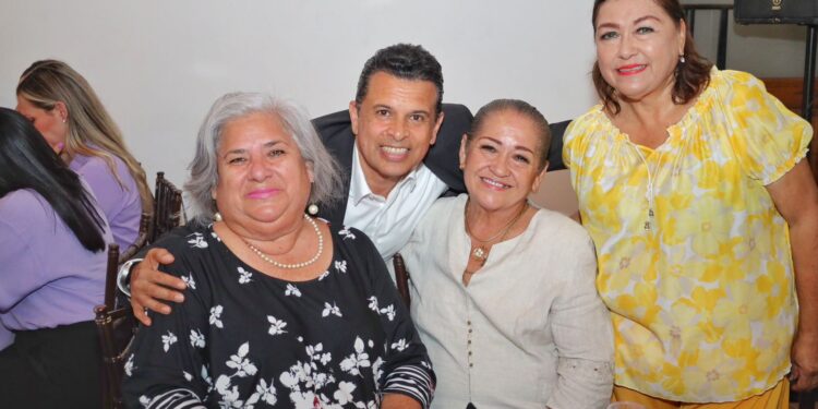 Distingue Ayuntamiento a victorenses  en el Día Internacional de la Mujer 2023