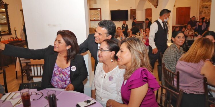 Distingue Ayuntamiento a victorenses  en el Día Internacional de la Mujer 2023