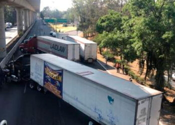 Reportan bloqueos carreteros que conectan con Ciudad de México
