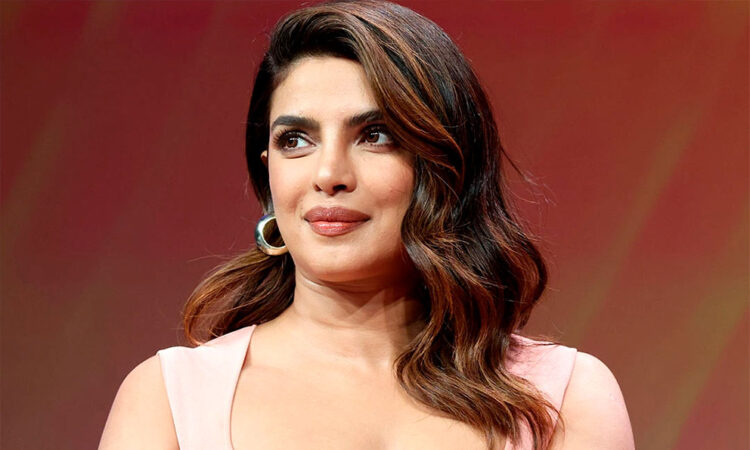 Revelación de Priyanka Chopra por salida de Bollywood sacude a la industria