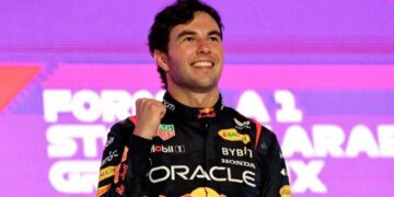 Checo Pérez gana el Gran Premio de Arabia Saudita