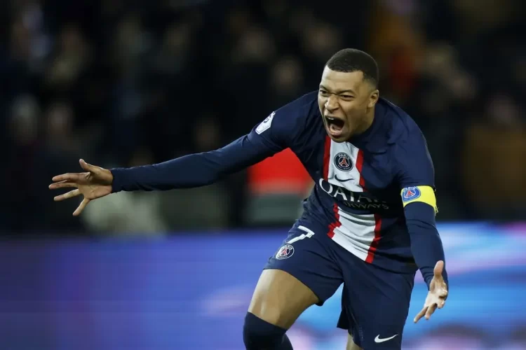 Mbappé se convierte en el máximo goleador en la historia del PSG