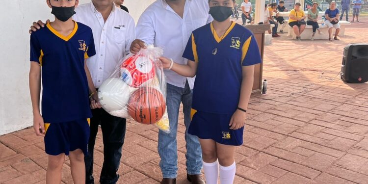 Sigue el apoyo de Lalo Gattás al deporte rural