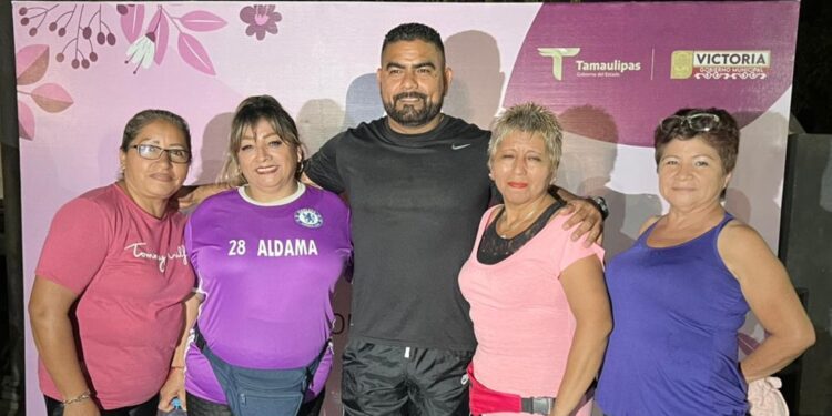 Cumplen la meta en Zumbatón de la Mujer
