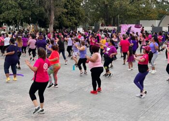 Cumplen la meta en Zumbatón de la Mujer