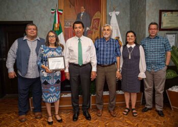 Reconoce Alcalde de escritora matamorense Elvia Ardalani