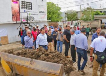 Supervisan zona afectada por lluvias y desazolve de drenes en Victoria
