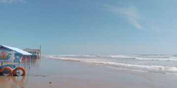 Alertan por marea alta en la playa Bagdad de Matamoros, Tamaulipas