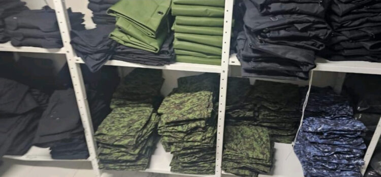 Aseguran fábrica de uniformes clonados de Guardia Nacional y Sedena