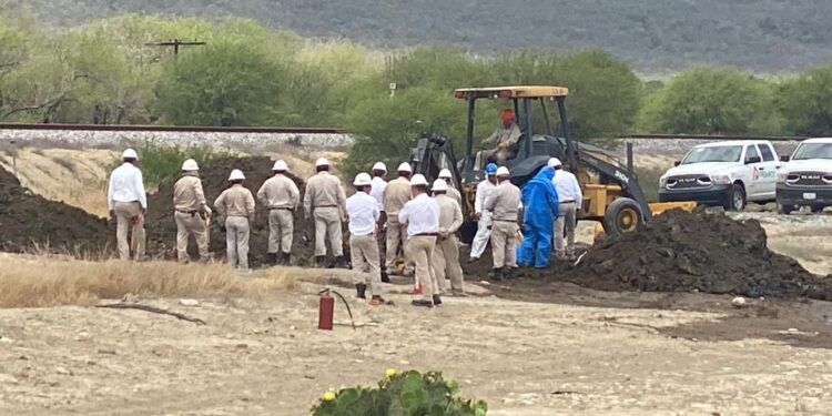 Cierran carretera Victoria-Zaragoza por fuga en ducto de PEMEX; dan vías alternas para Tampico