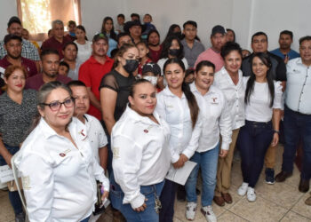 Secretaría del Trabajo envía a 16 tamaulipecos más a trabajar en Canadá de manera legal