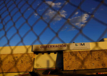 Dan prisión preventiva a 3 funcionarios del INM por incendio en Cd. Juárez