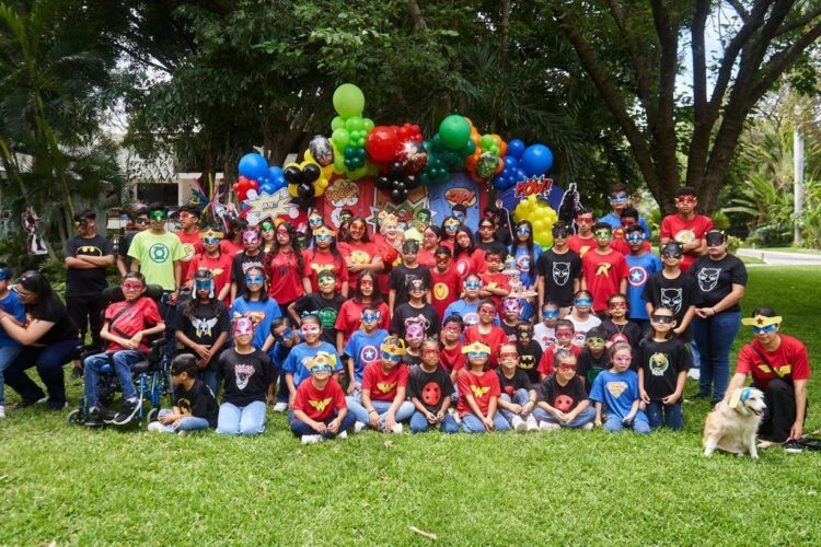 Festejan la Dra. María y el gobernador a las y los niños en Casa Tamaulipas