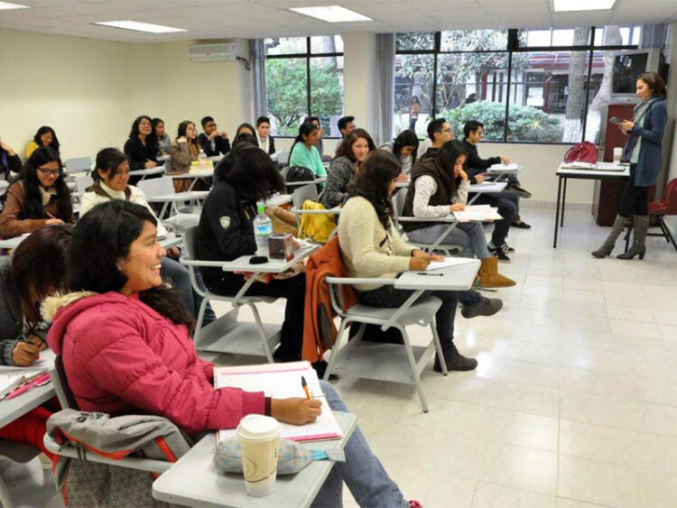 Más de 29 millones de estudiantes regresarán a clases este lunes en México