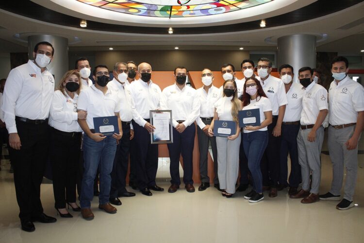 Incrementa la UAT el apoyo de becas y estímulos educativos a sus estudiantes