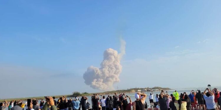 Lanzamientos de cohetes por  Space X  desde base en Brownsville, oportunidad para playa Bagdad en Matamoros