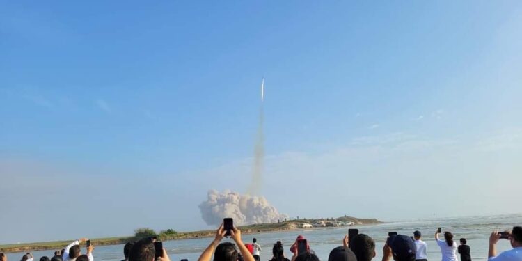 Lanzamientos de cohetes por  Space X  desde base en Brownsville, oportunidad para playa Bagdad en Matamoros