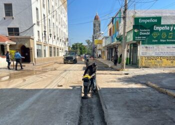 Gobierno de Tamaulipas rehabilita red sanitaria en  centro de Ciudad Victoria