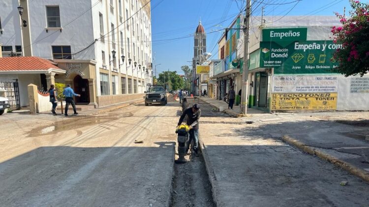 Gobierno de Tamaulipas rehabilita red sanitaria en  centro de Ciudad Victoria