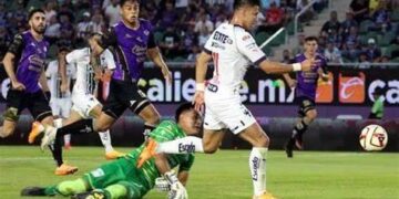 Monterrey asegura liderato tras vencer de visita a Mazatlán