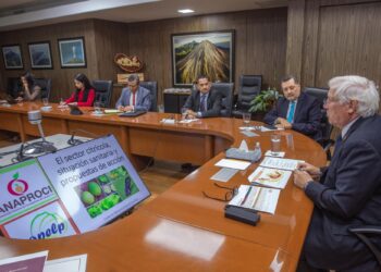 Refuerzan  combate a plagas y enfermedades en cítricos, principalmente HLB