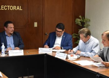 Firma presidente del IETAM Agenda de atención de la Consulta Infantil y Juvenil 2021