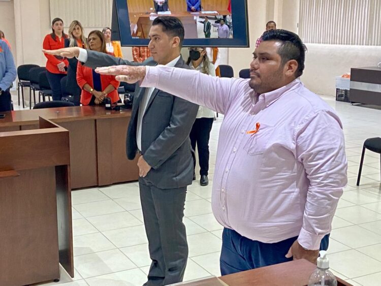 Rinden protesta nuevos funcionarios del Servicio Profesional Electoral Nacional del IETAM