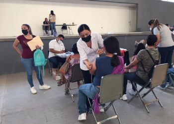 Continúa vacunación de refuerzo para Covid-19 en centro y sur de Tamaulipas