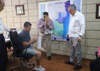 Entregan prótesis a ex policía que perdió parte de una pierna en accidente