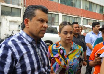 Revisan programa de tandeo de agua en sectores de Victoria, para mejorar abasto