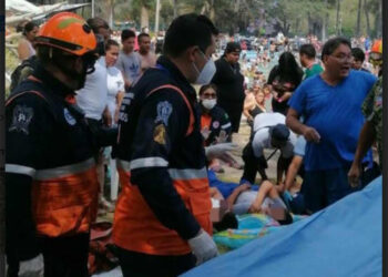 Cae árbol en balneario de Guanajuato; bebé muere y hay 12 heridos